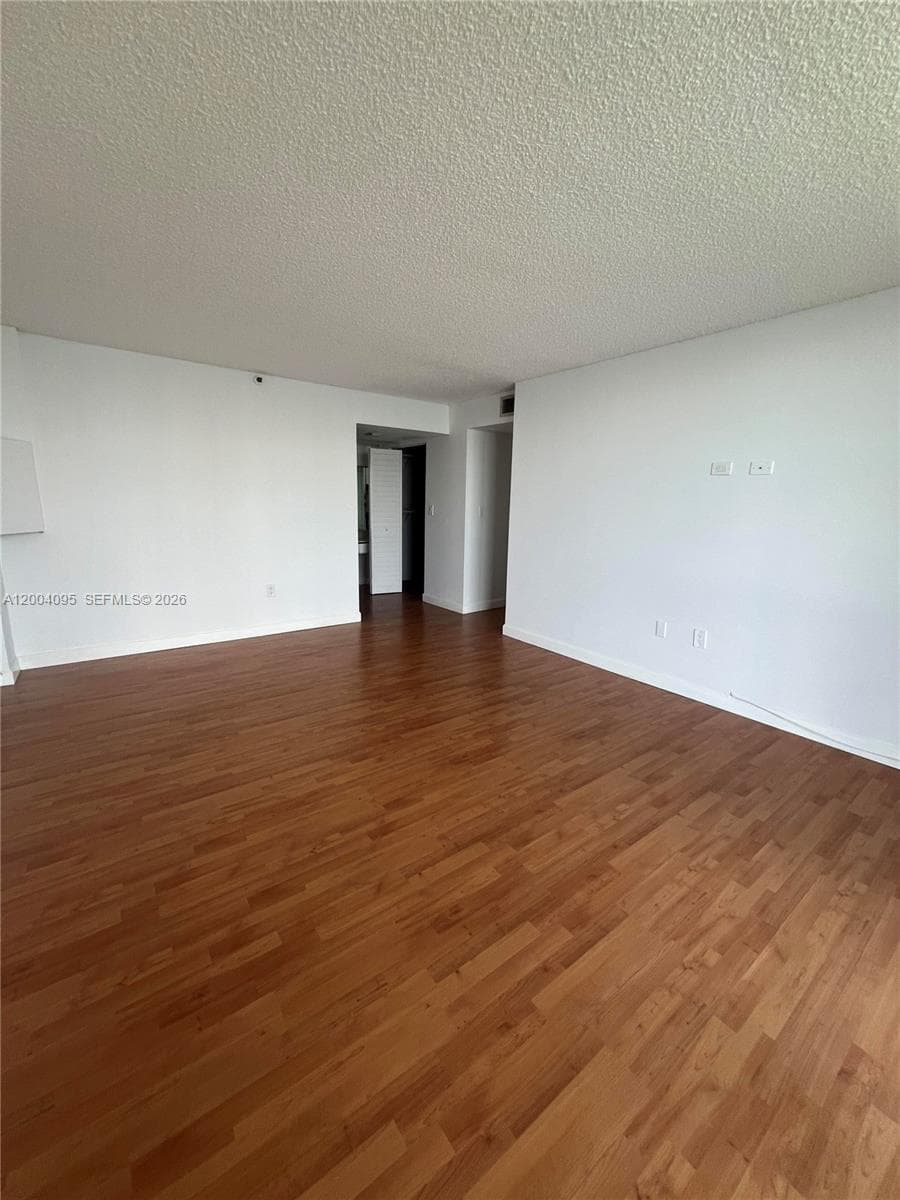 17500 N Bay Rd S907 photo 19