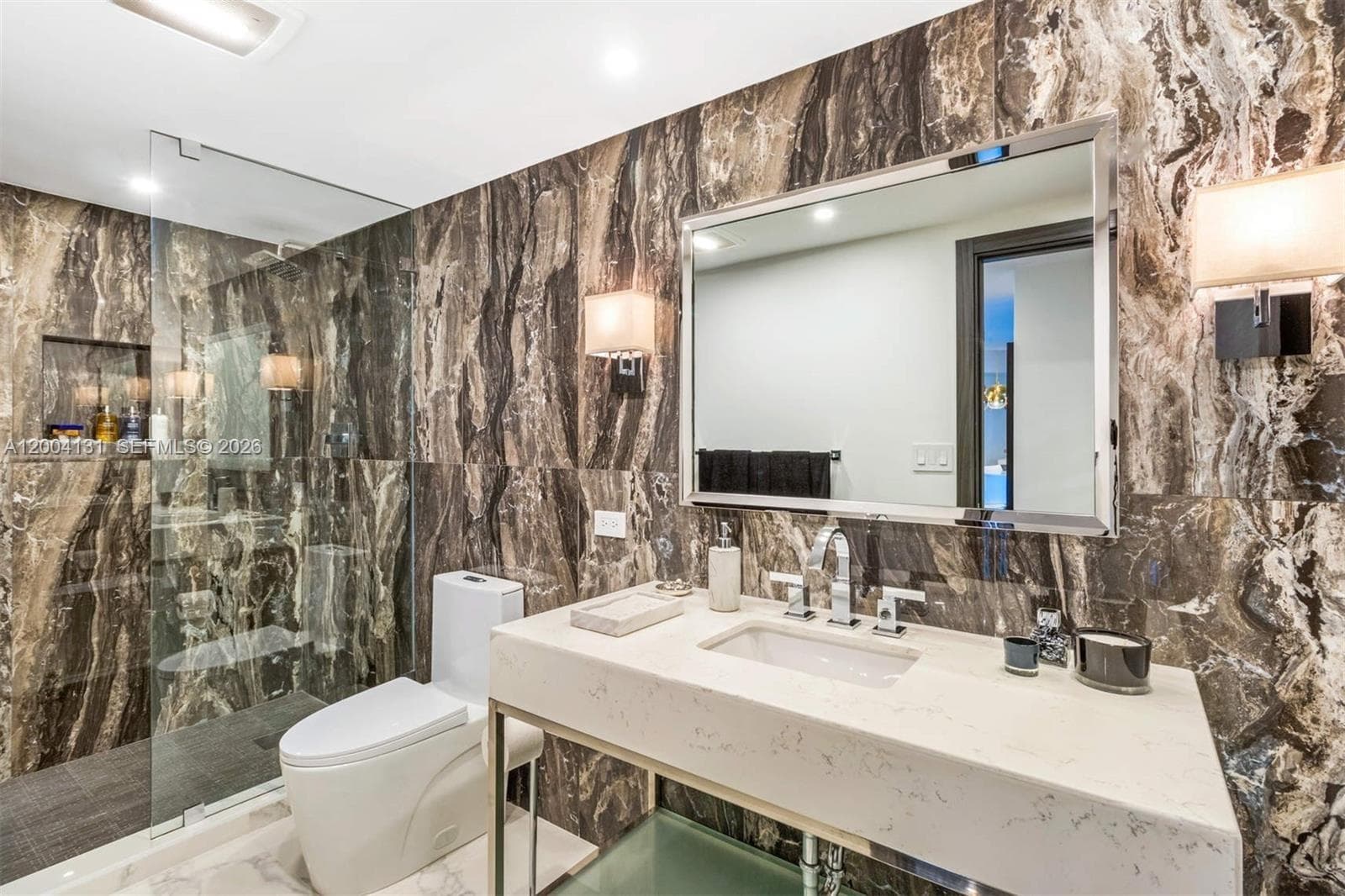 20191 E Country Club Dr TH7 photo 9