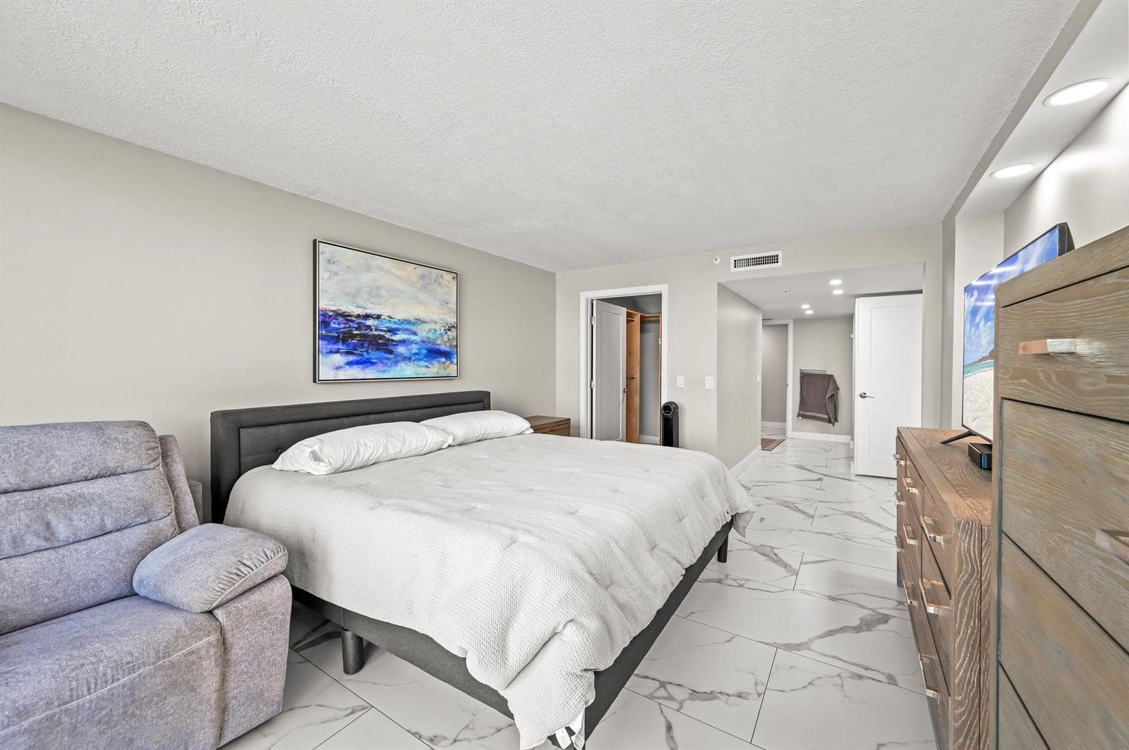 9650 S Ocean Drive 106 photo 10