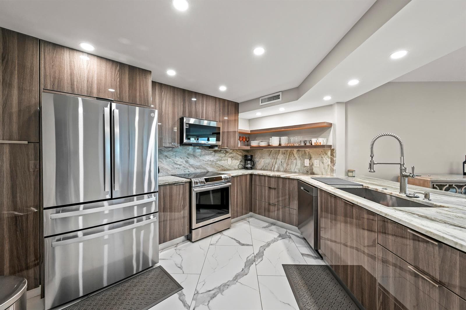 9650 S Ocean Drive 106 photo 4