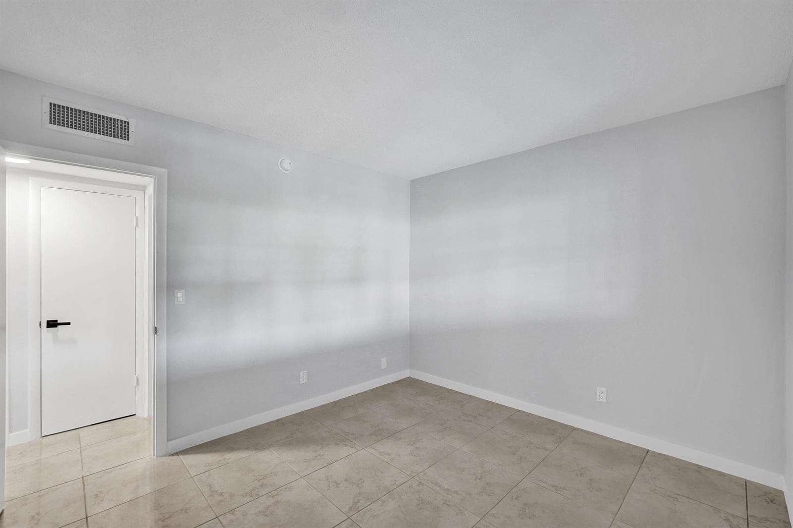 455 Paradise Isle Boulevard 305 photo 13