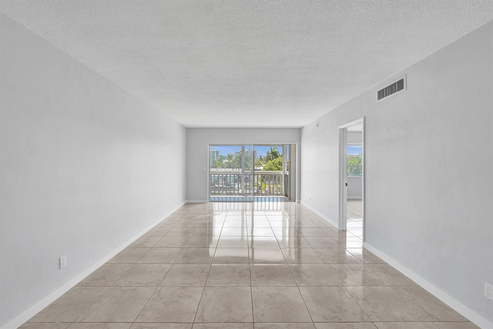 455 Paradise Isle Boulevard 305 photo 15