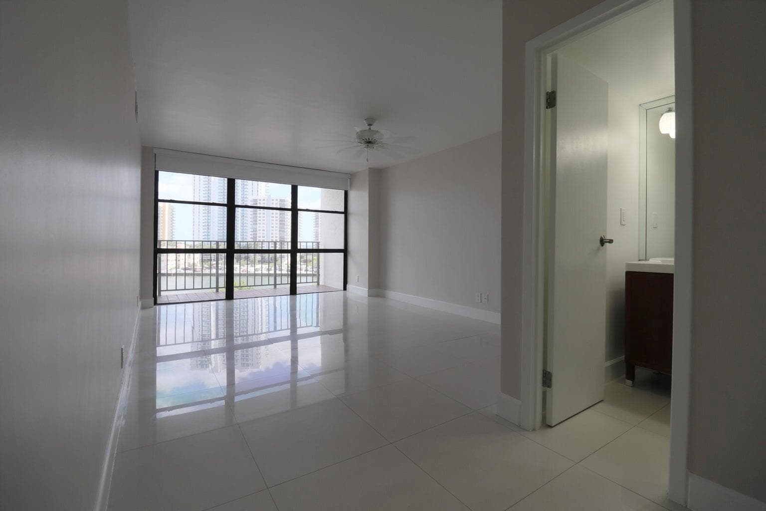 800 Parkview Drive 602 photo 13