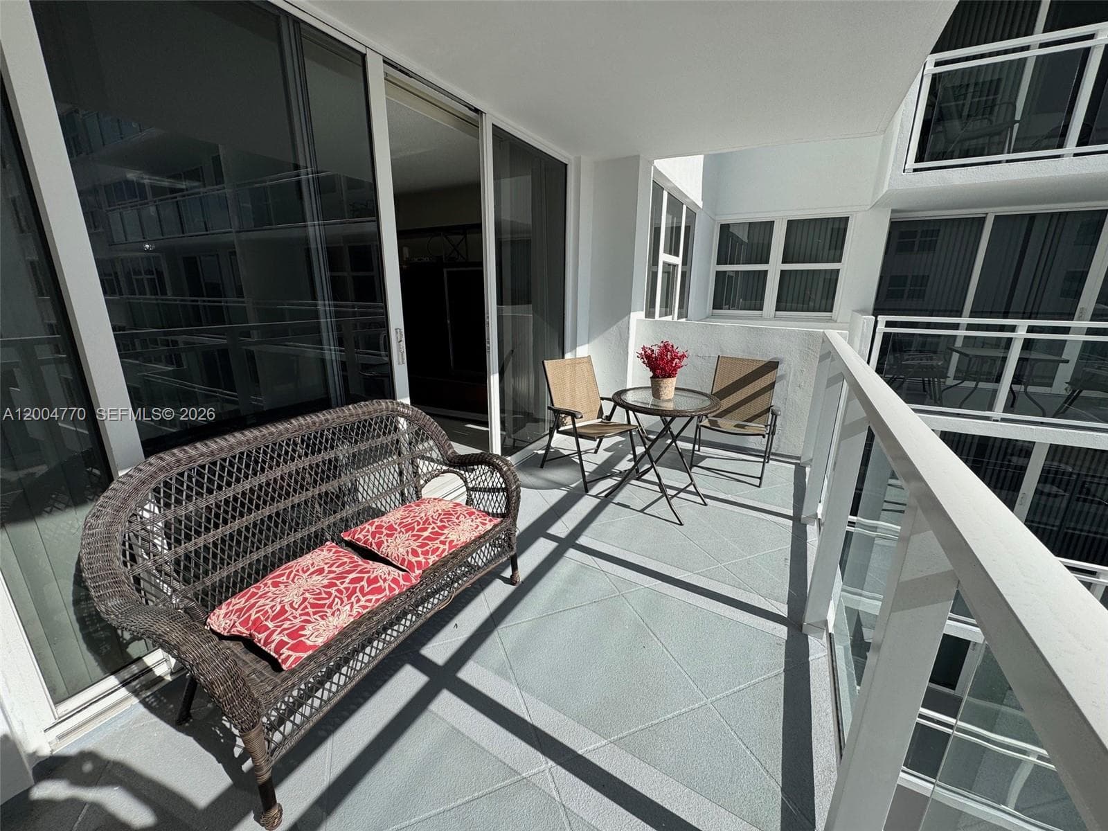 2030 S Ocean Dr 403 photo 3