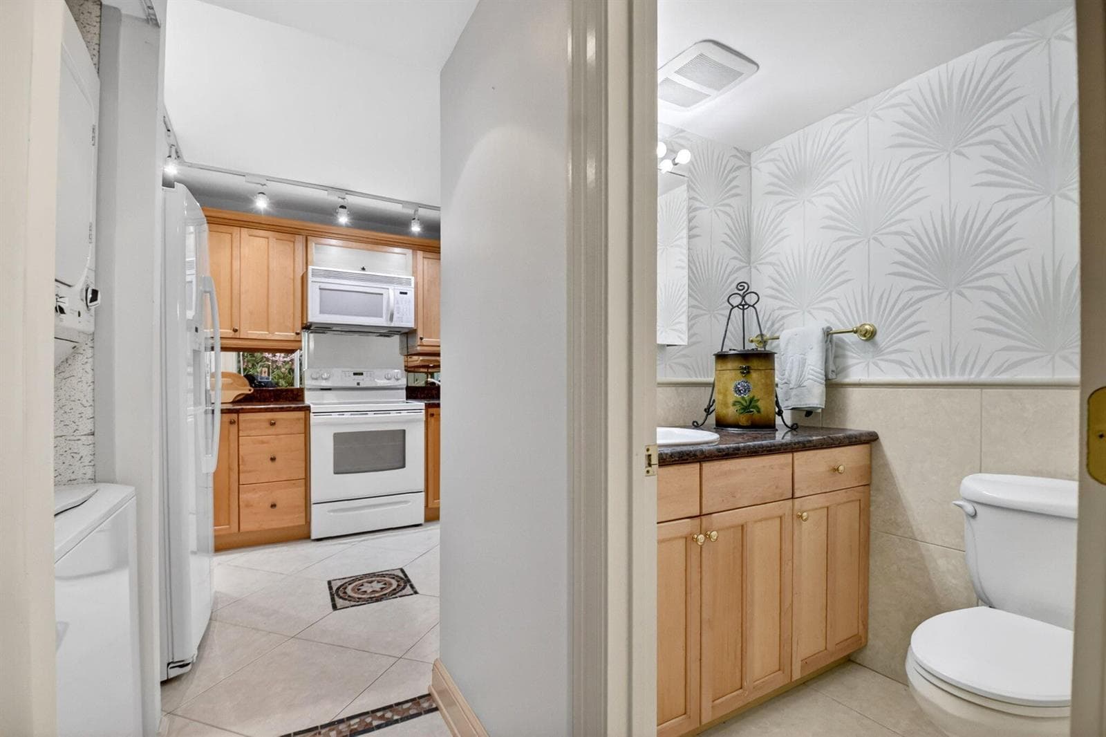 3589 S Ocean Boulevard 609 photo 7
