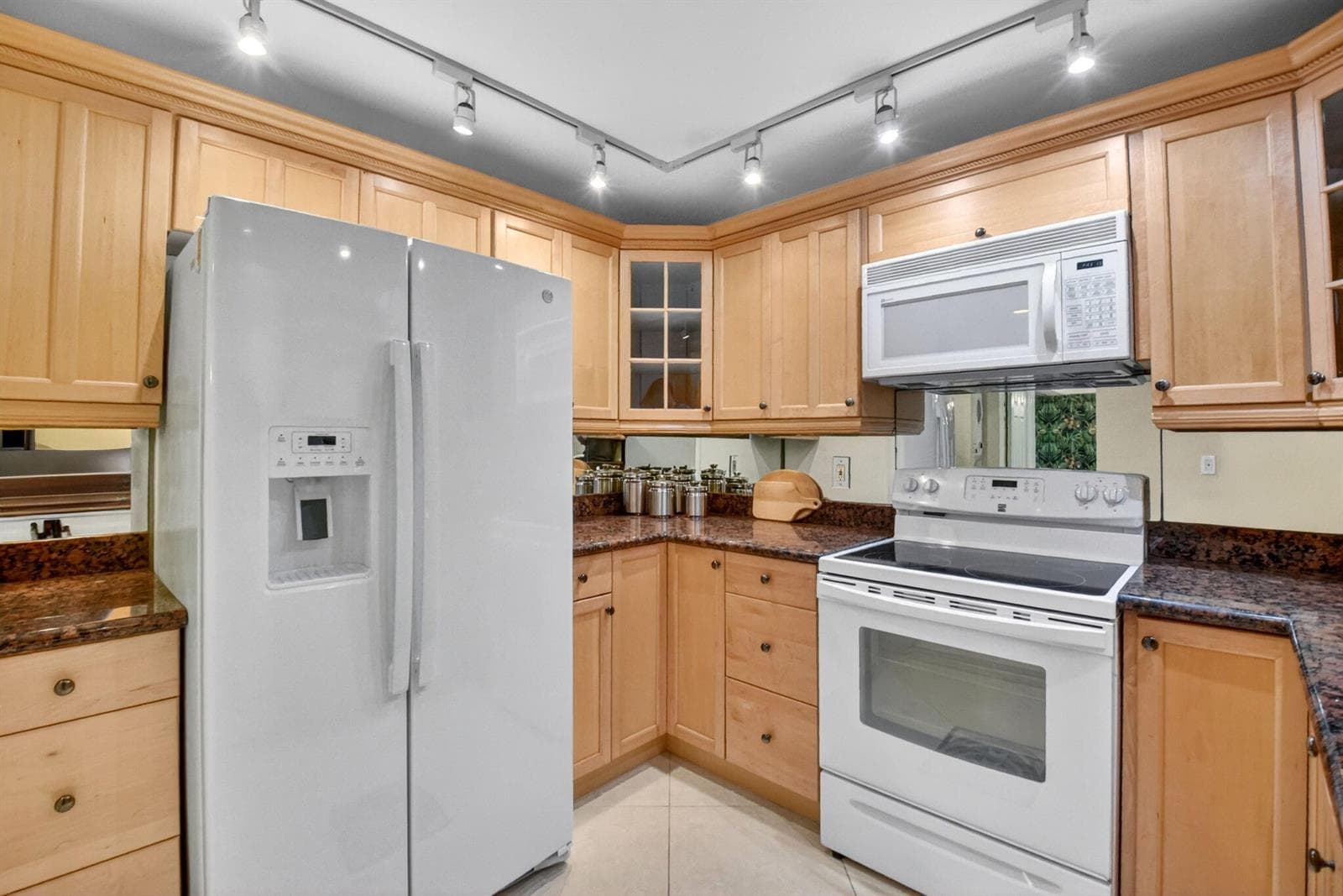 3589 S Ocean Boulevard 609 photo 11