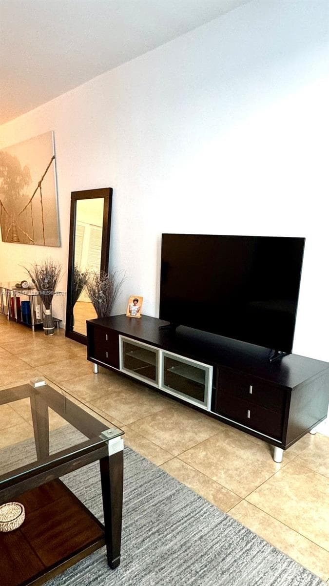 4001 S Ocean Dr PH3 photo 2
