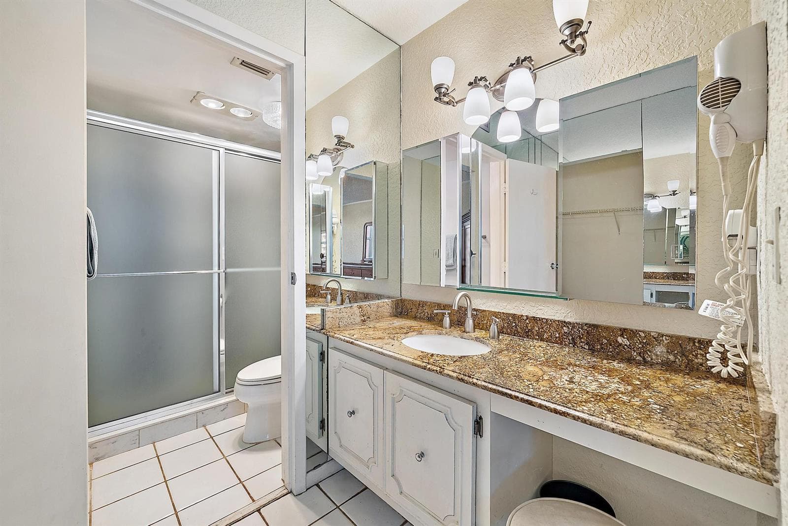 5440 N Ocean Drive 202 photo 15
