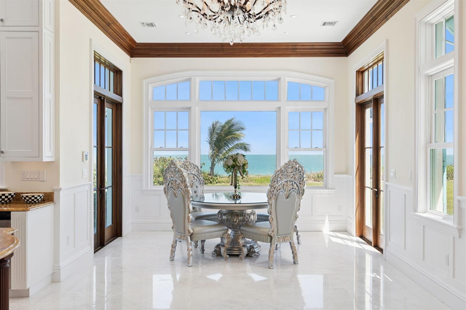 716 Reef Road photo 12