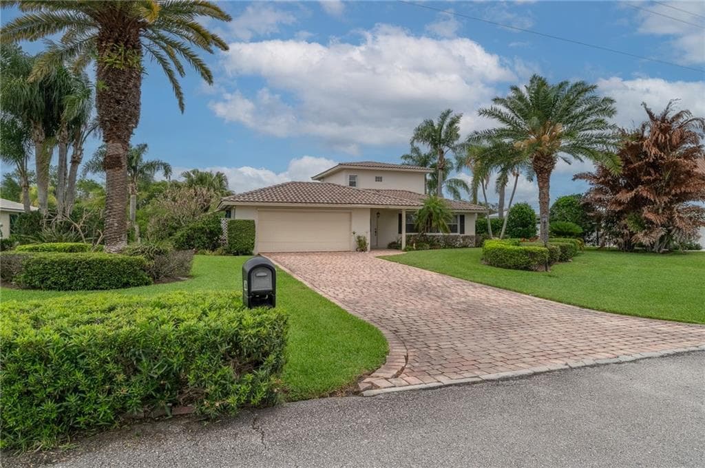 3586 Lucia Drive photo 18