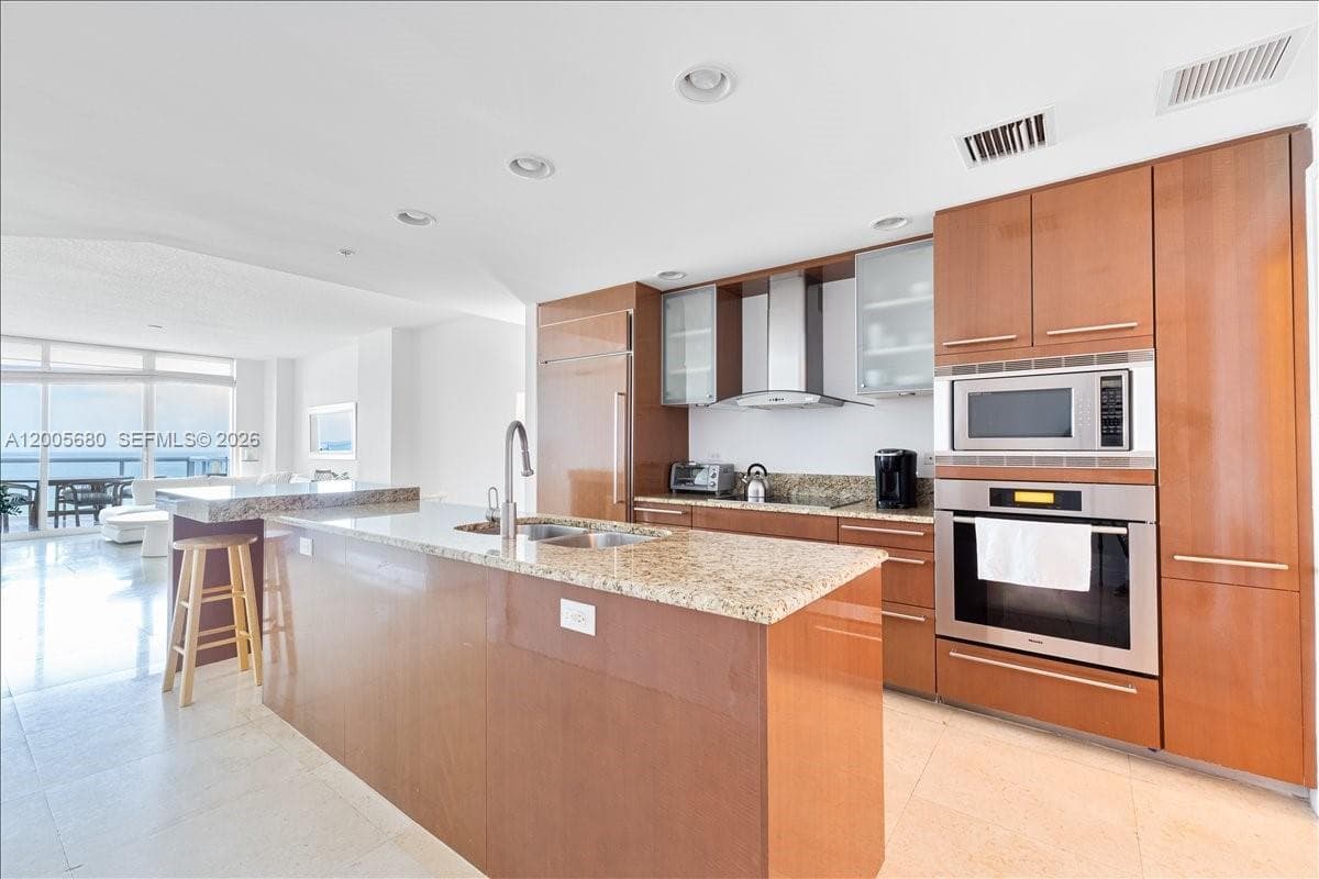 3801 Collins Ave 1105 photo 19