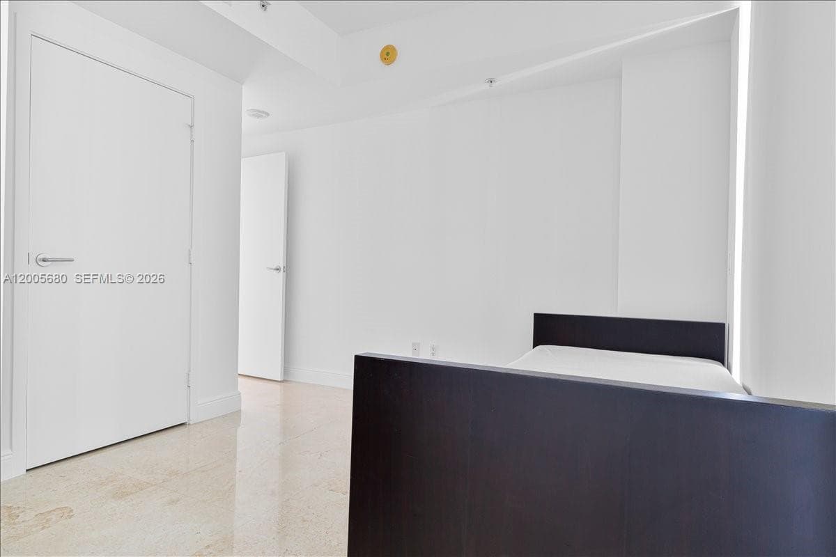 3801 Collins Ave 1105 photo 25