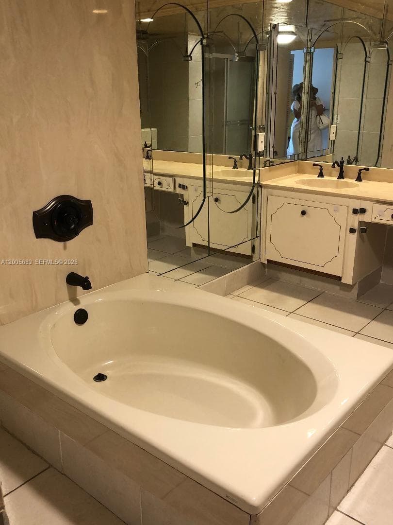 2751 S Ocean Dr 701N photo 9