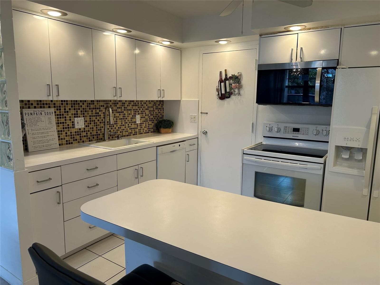 5100 Dupont Boulevard 3k photo 3