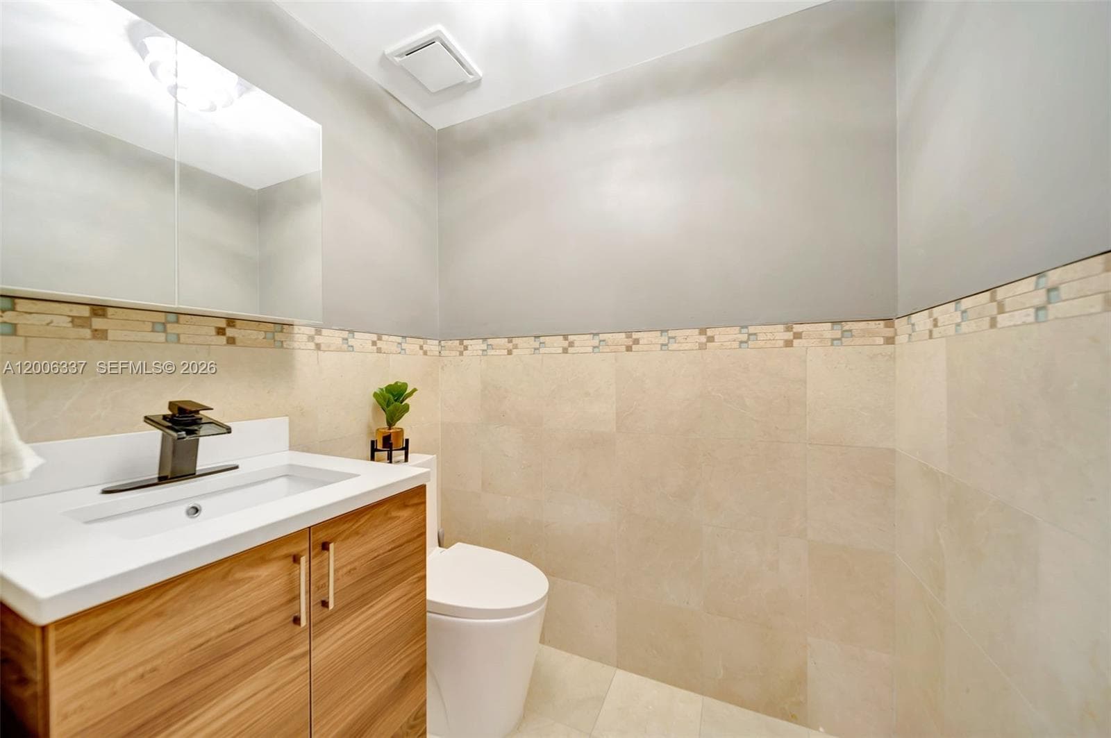 6051 N Ocean Dr 603 photo 13