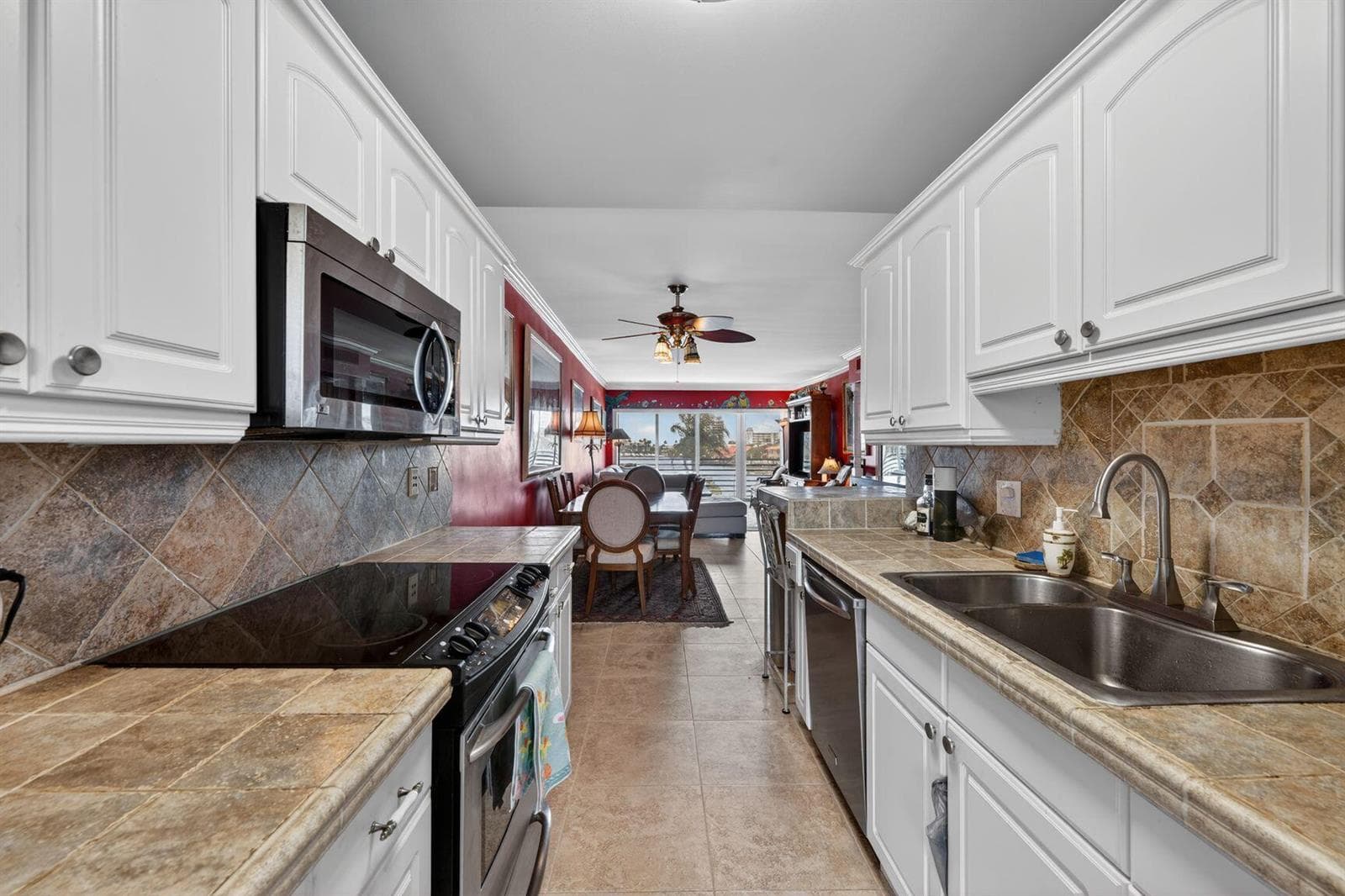 3411 Spanish Trail 418 photo 10
