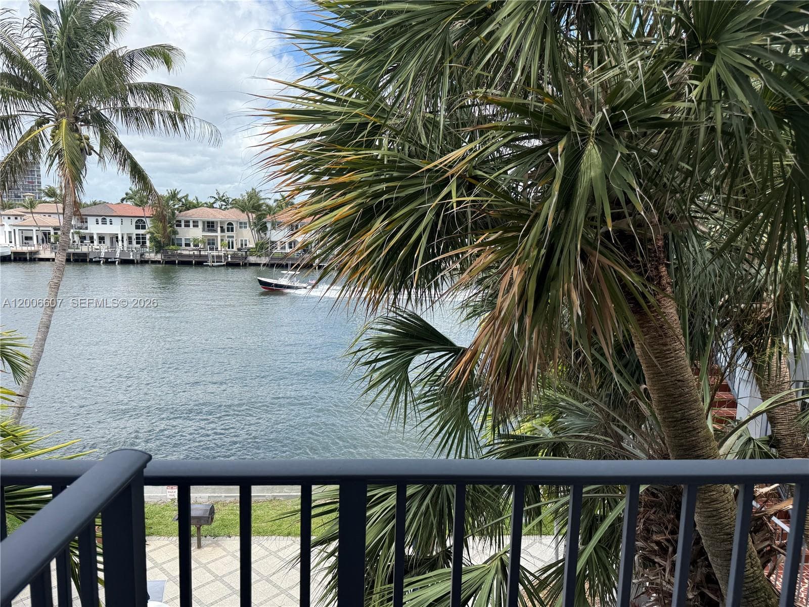 2600 S Ocean Dr S306 photo 13