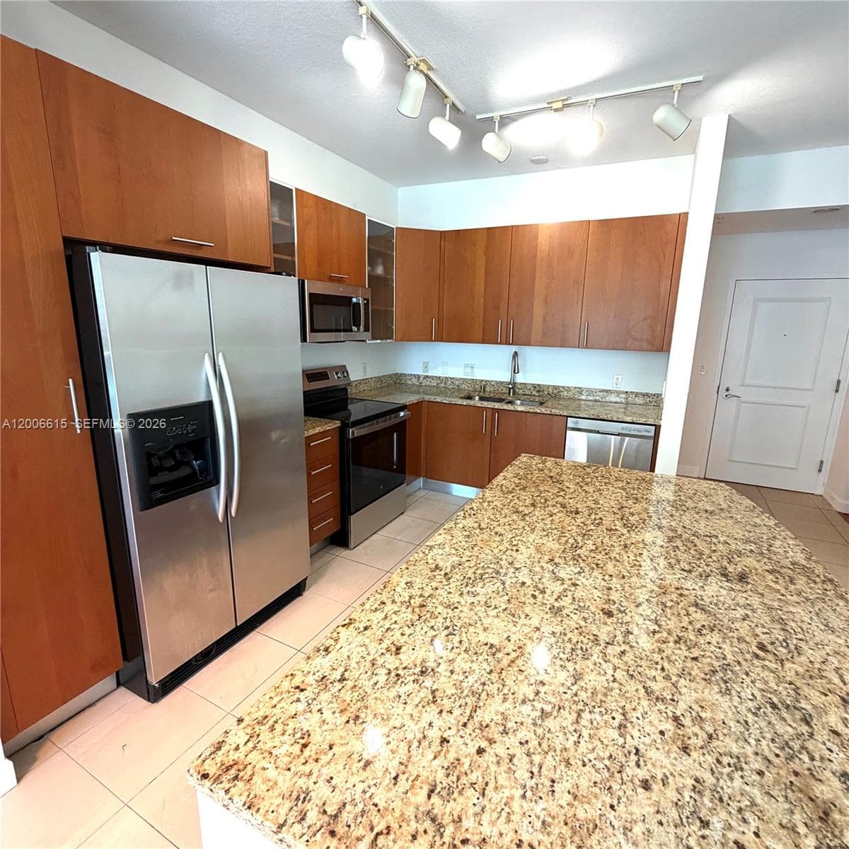 1945 S Ocean Dr 603 photo 22