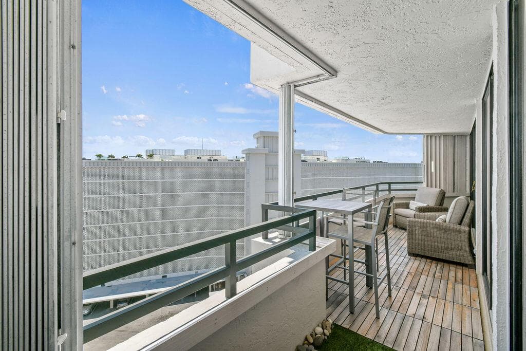 3560 S Ocean Boulevard 907 photo 23