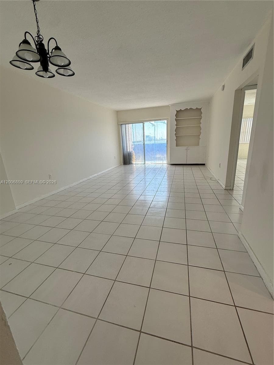 400 Kings Point Dr 608 photo 7