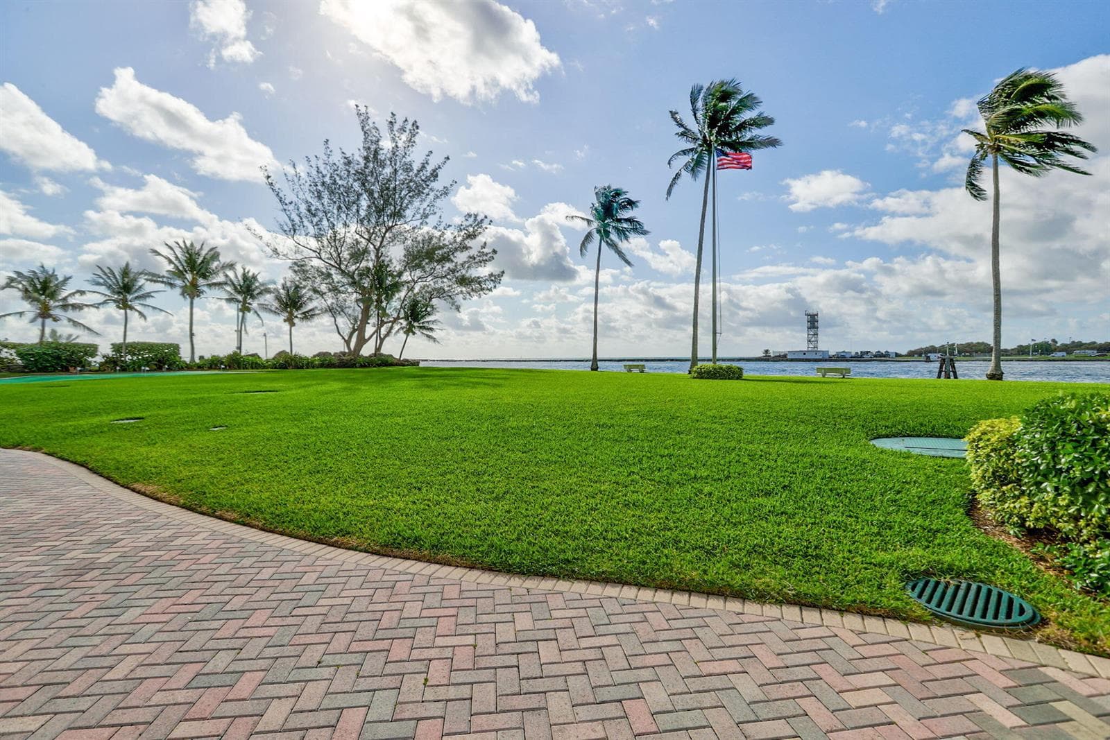 2100 S Ocean Drive 7-cd photo 5
