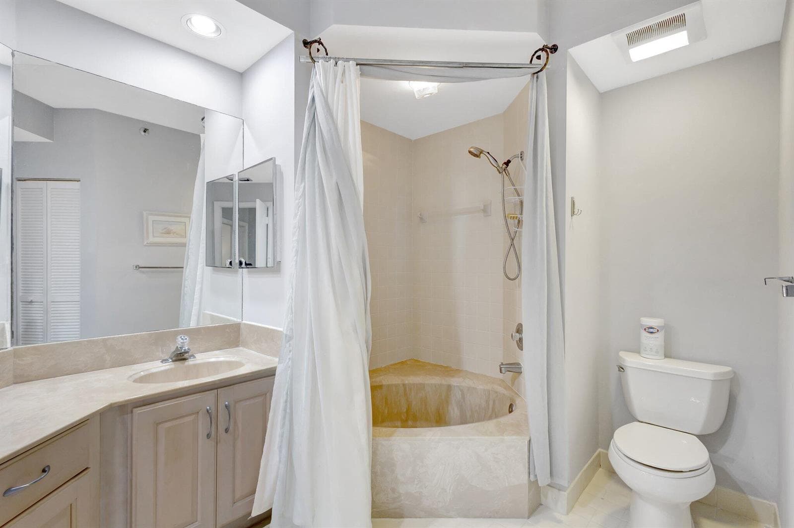 200 Waterway Road 109 photo 25