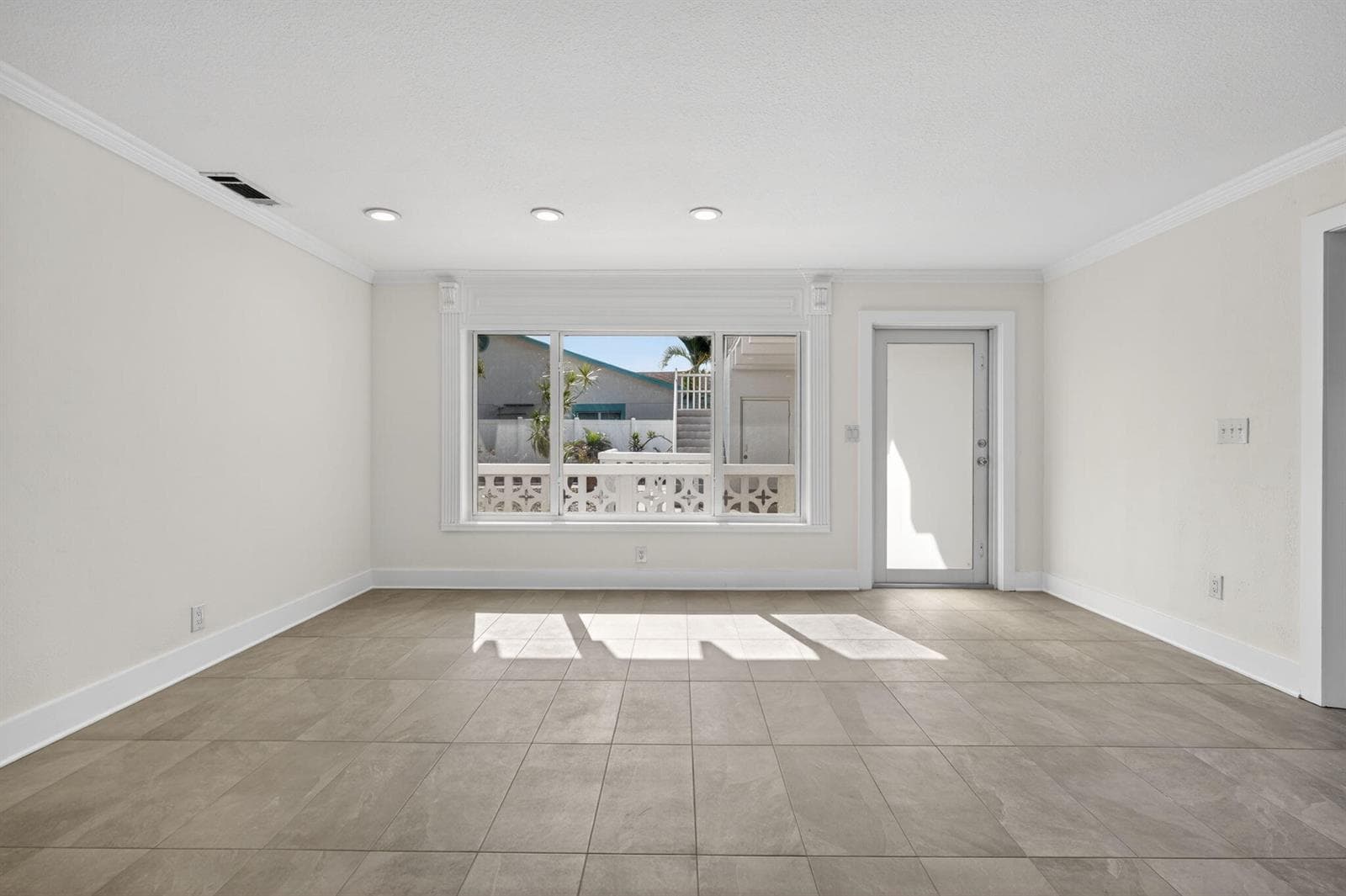 624 Southwind Circle 3 photo 23