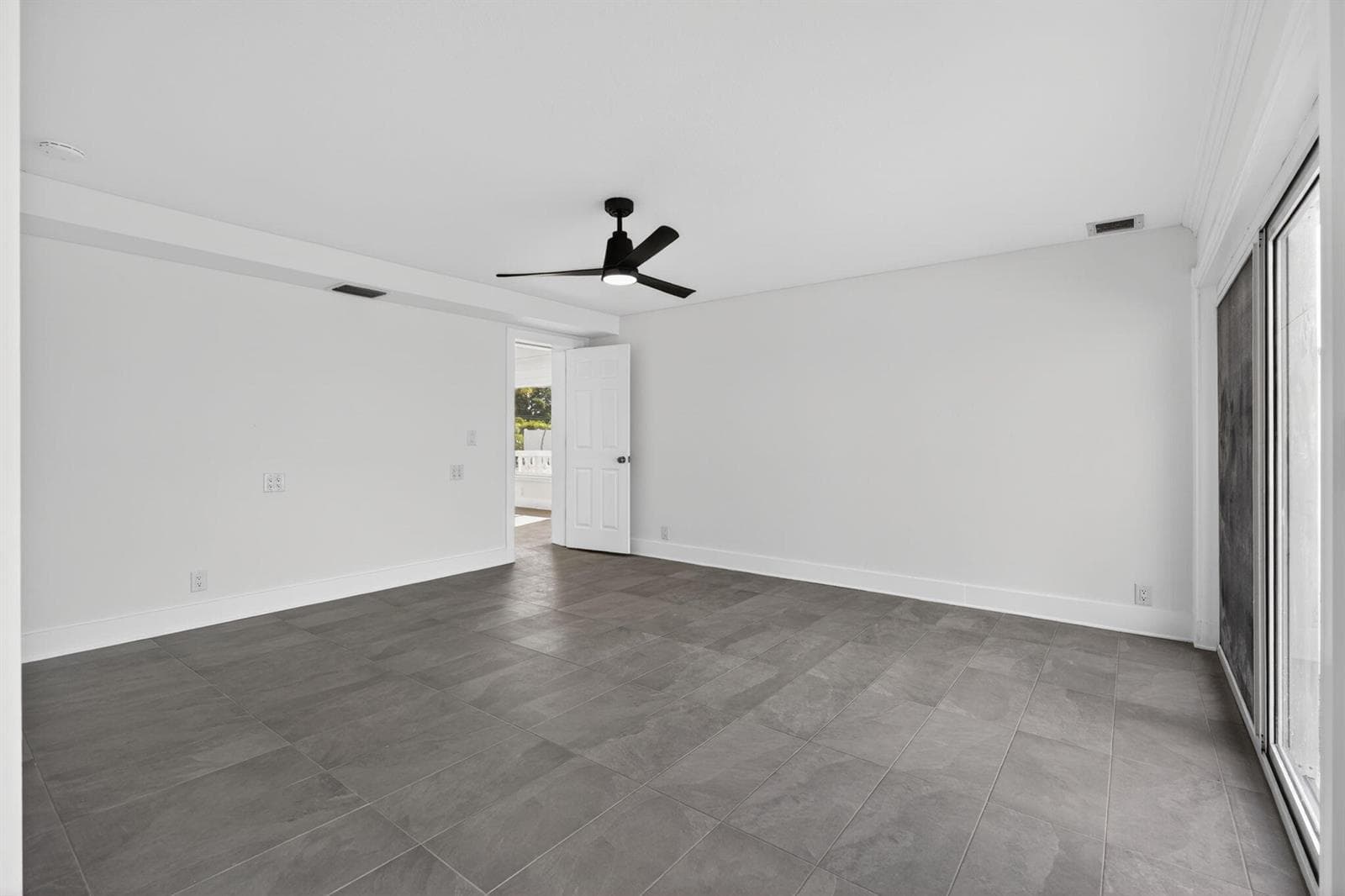 624 Southwind Circle 3 photo 4