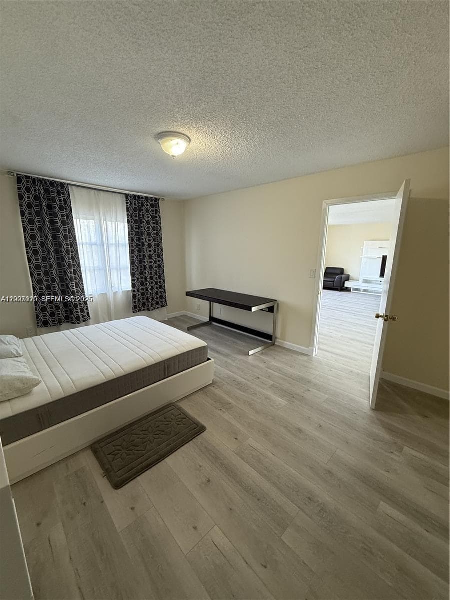 300 Diplomat Pkwy 712 photo 13