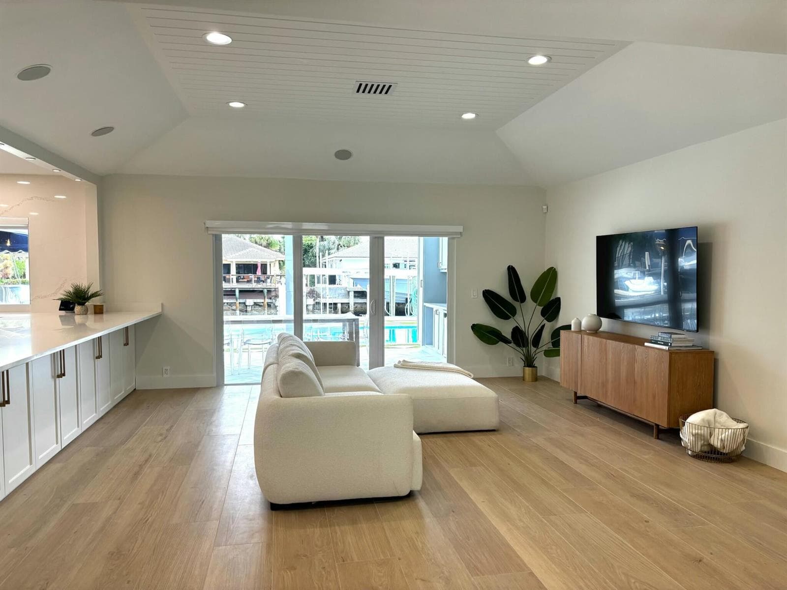 885 Nafa Drive photo 13