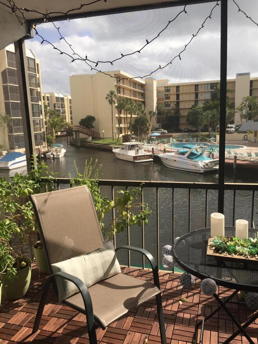 10 Royal Palm Way 2030 photo 16