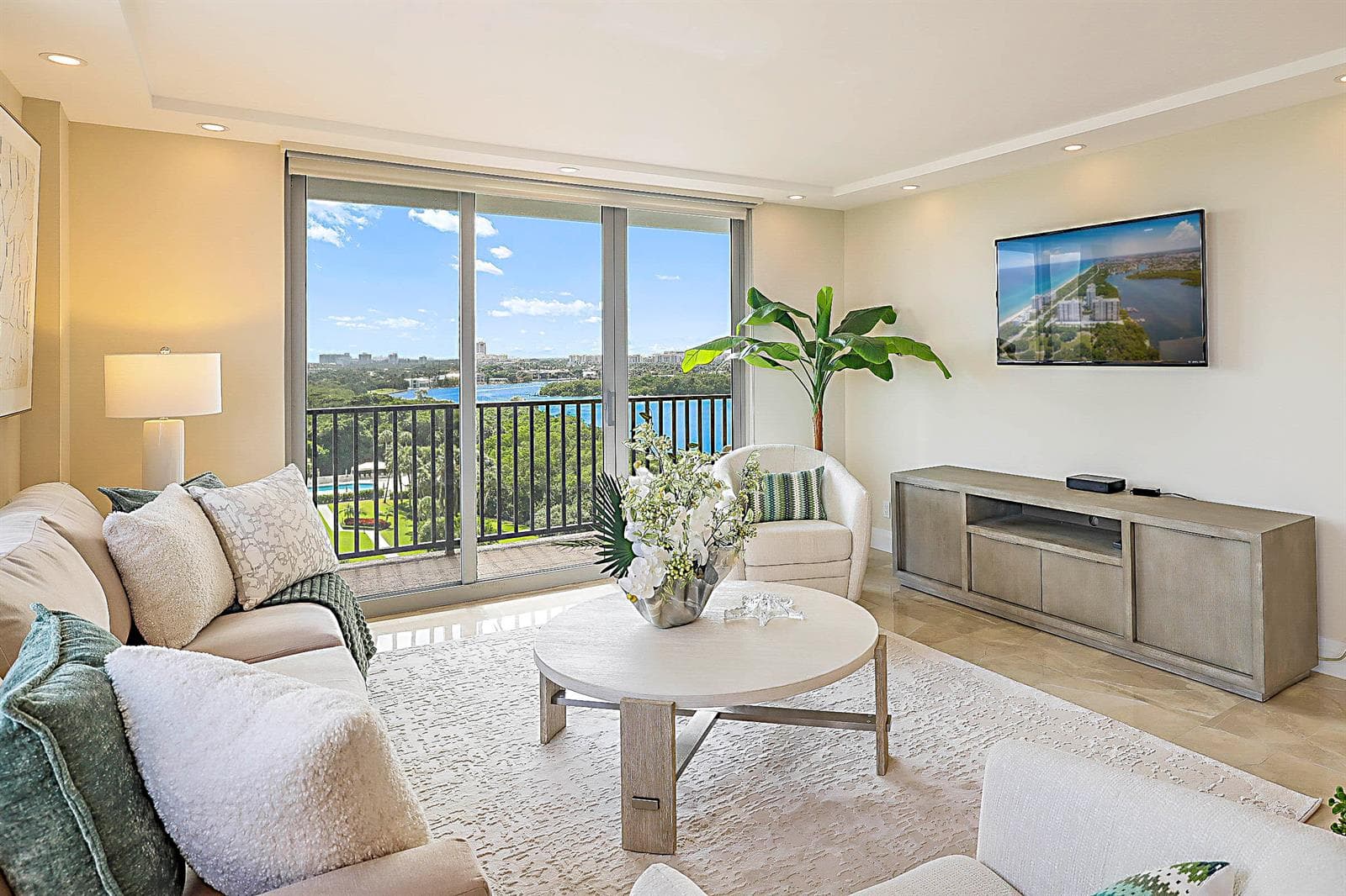 2121 N Ocean Boulevard 1101w photo 4