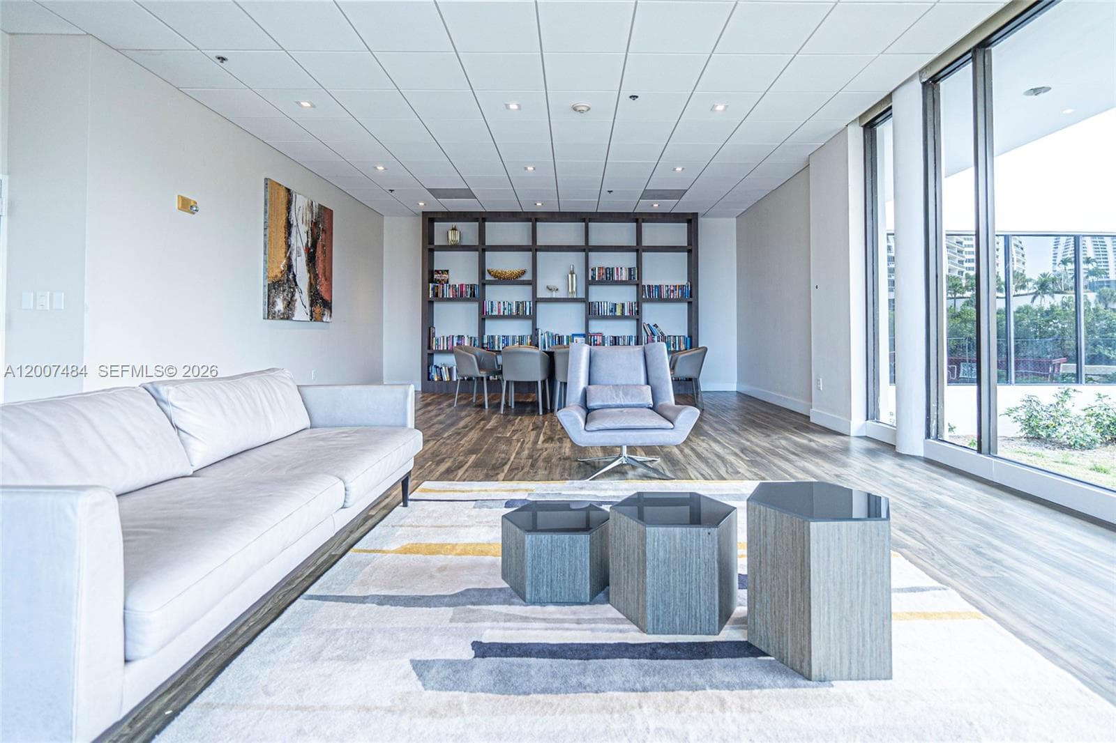 20505 E Country Club Dr 931 photo 18