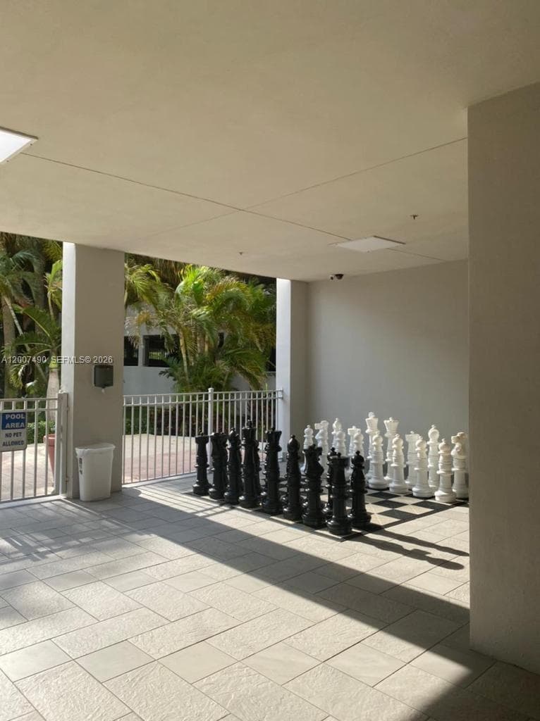 19380 Collins Ave 805 photo 4