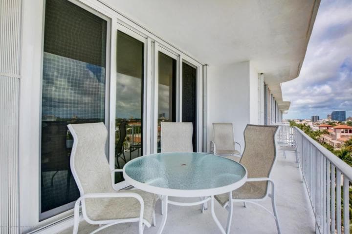 100 Worth Avenue 7 photo 23