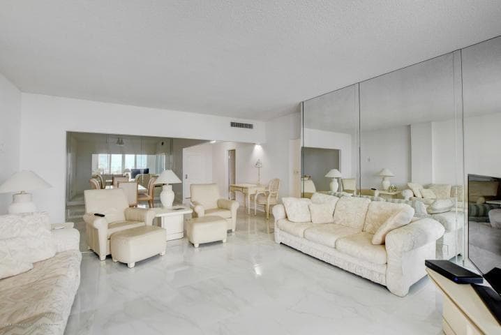 100 Worth Avenue 7 photo 12