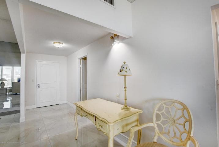 100 Worth Avenue 7 photo 9