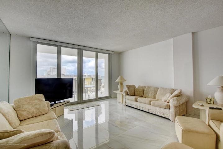 100 Worth Avenue 7 photo 10