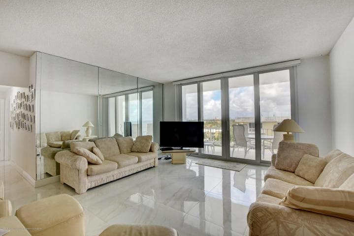 100 Worth Avenue 7 photo 11