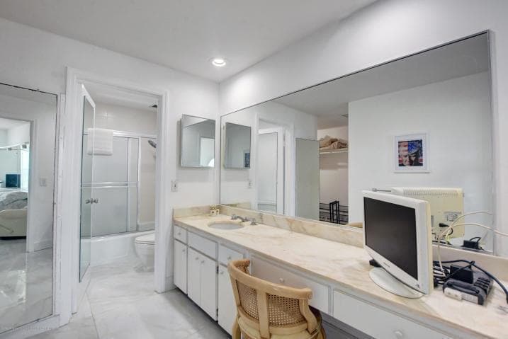 100 Worth Avenue 7 photo 19