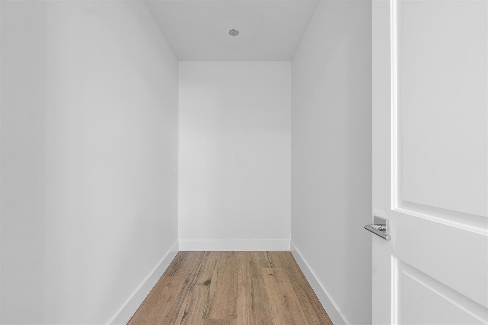 184 Lake Drive 5302 photo 25