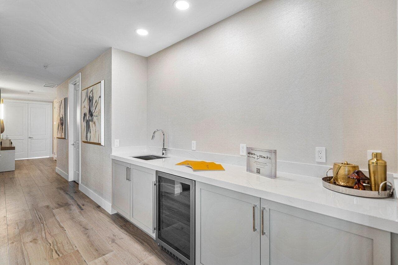 184 Lake Drive 3101 photo 14