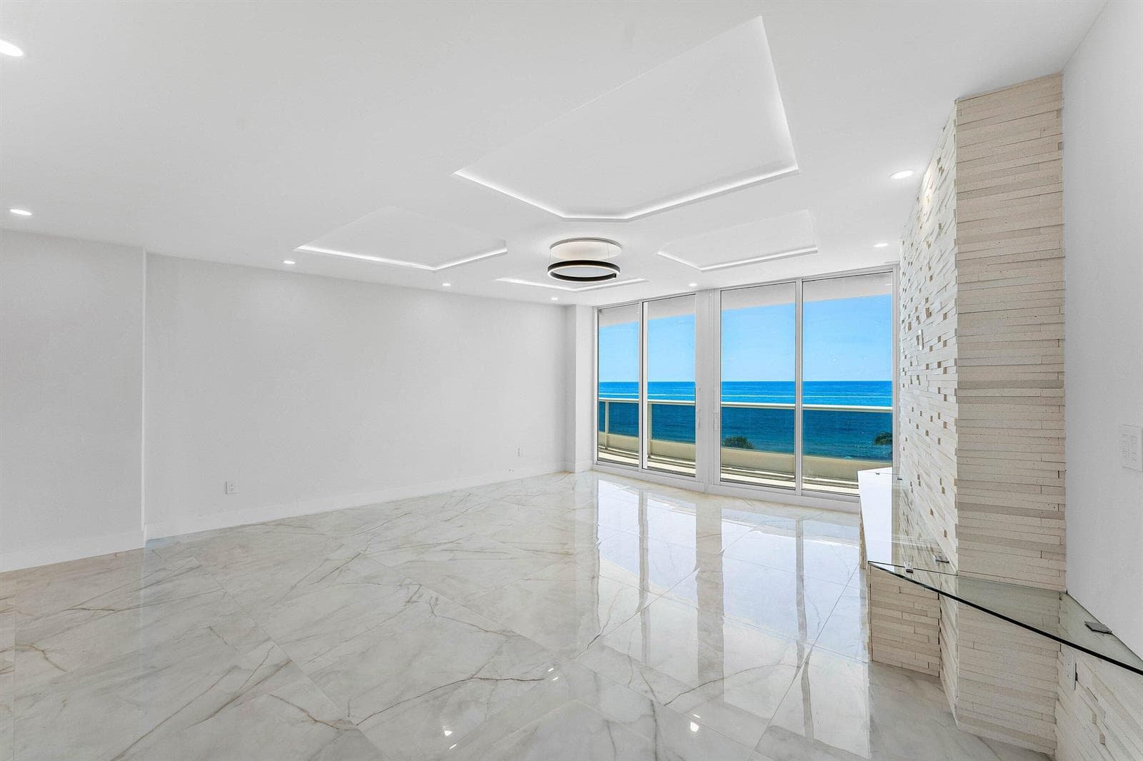 700 S Ocean Boulevard 504 photo 2