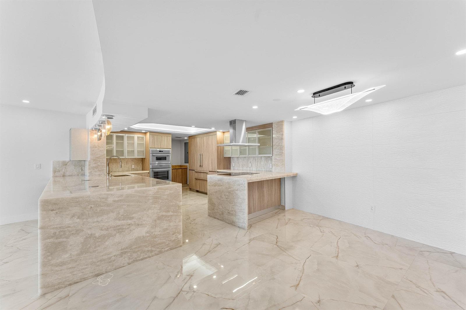 700 S Ocean Boulevard 504 photo 14
