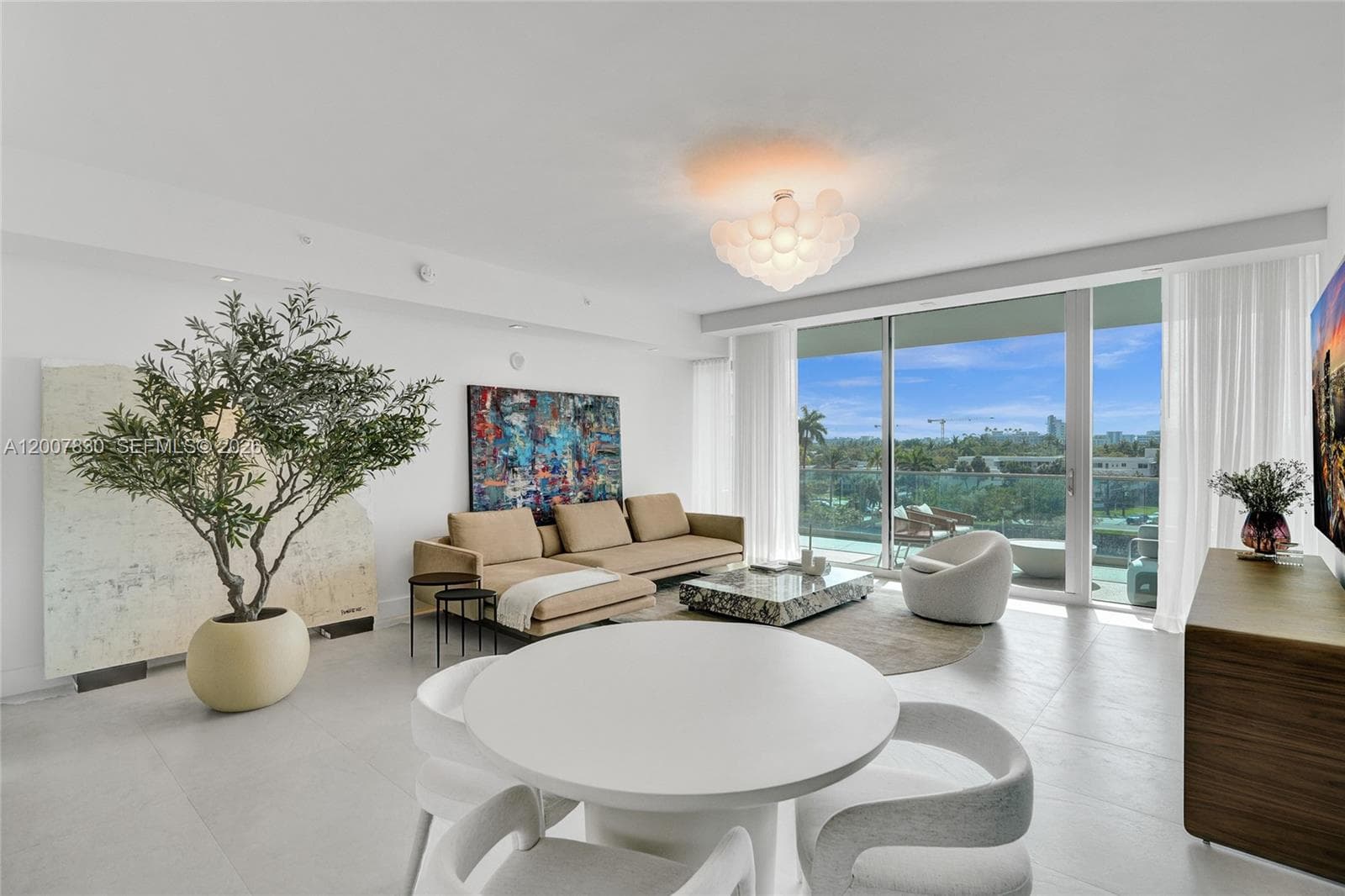 10201 Collins Ave 404 photo 3