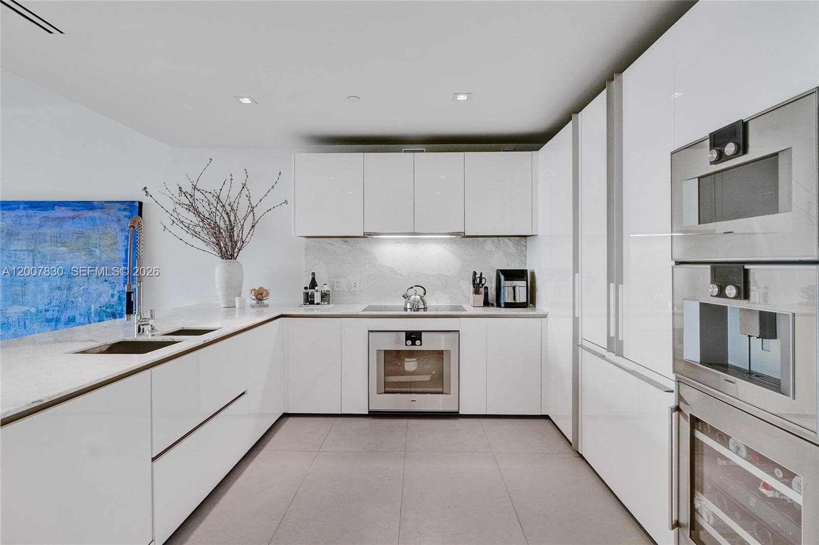 10201 Collins Ave 404 photo 8