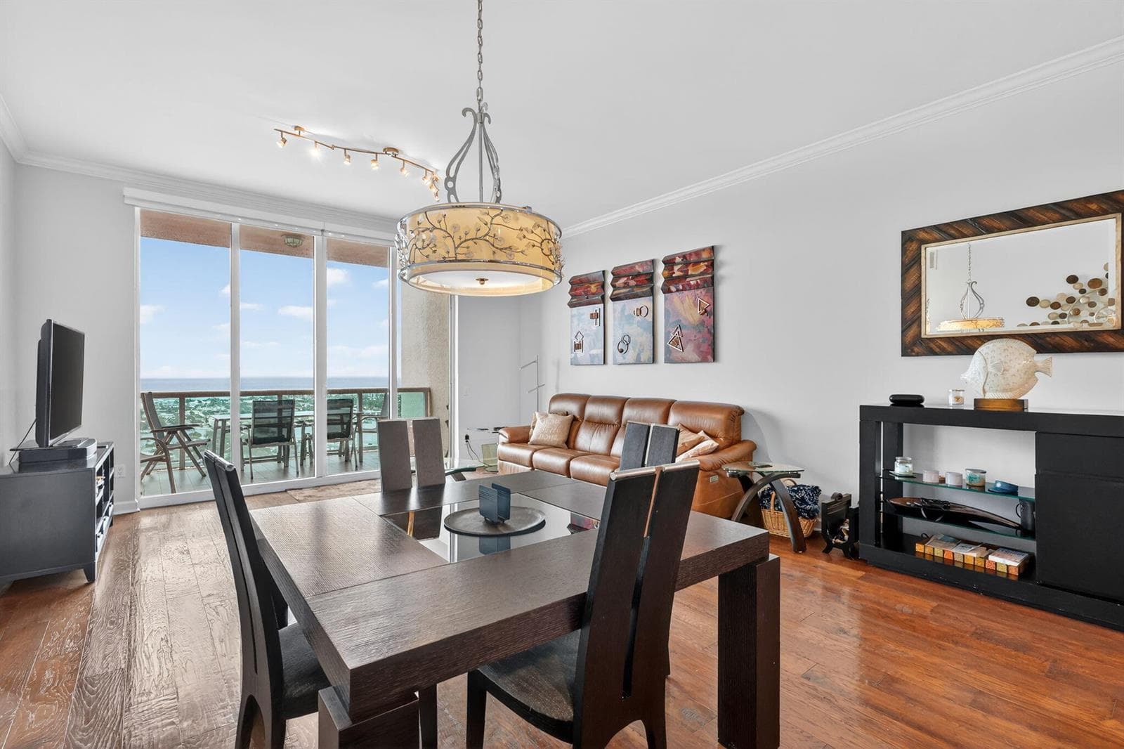 2640 Lake Shore Drive 2608 photo 17