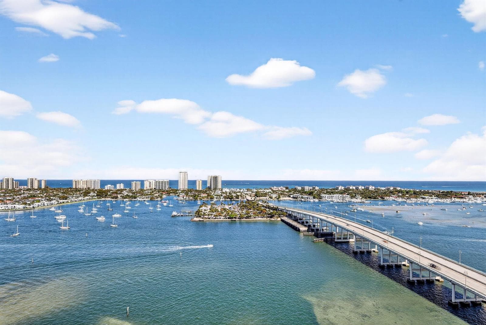 2640 Lake Shore Drive 2608 photo 3