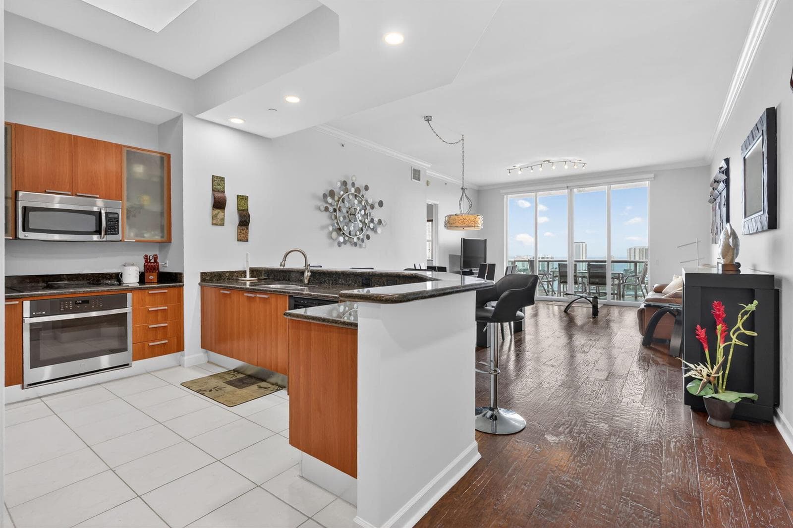2640 Lake Shore Drive 2608 photo 9