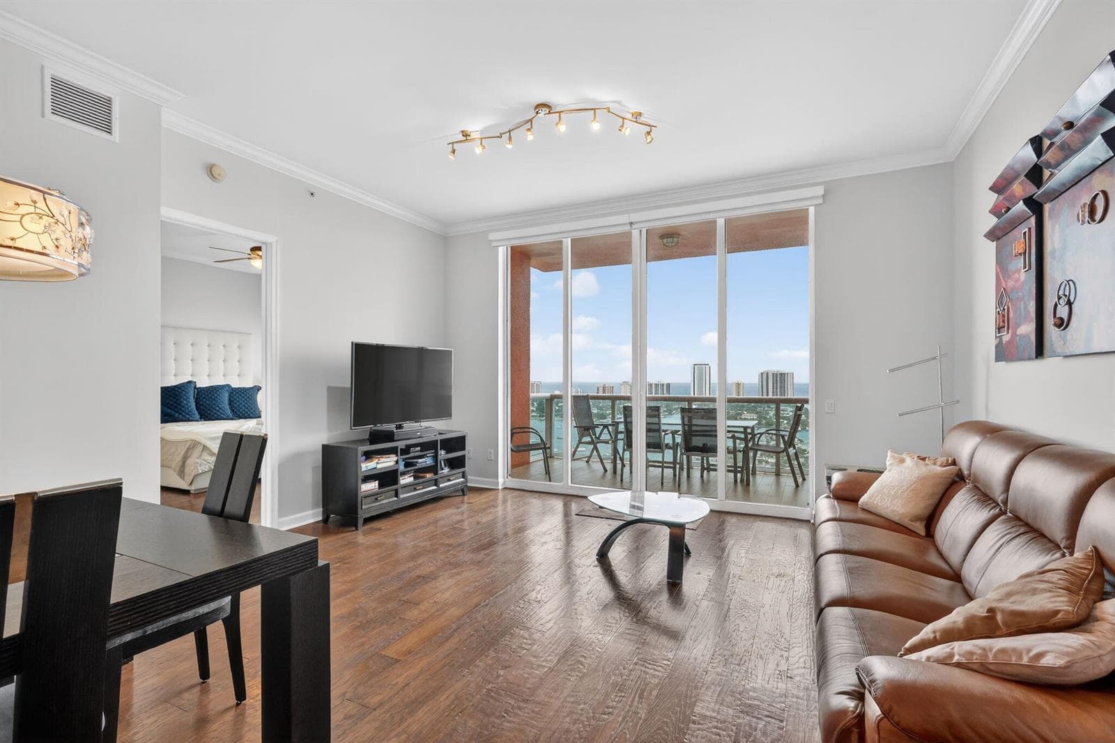 2640 Lake Shore Drive 2608 photo 19
